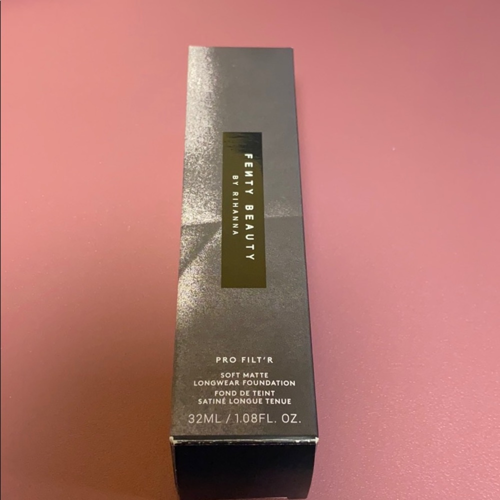 Fenty Beauty Pro Filt’r Matte Longwear Foundation